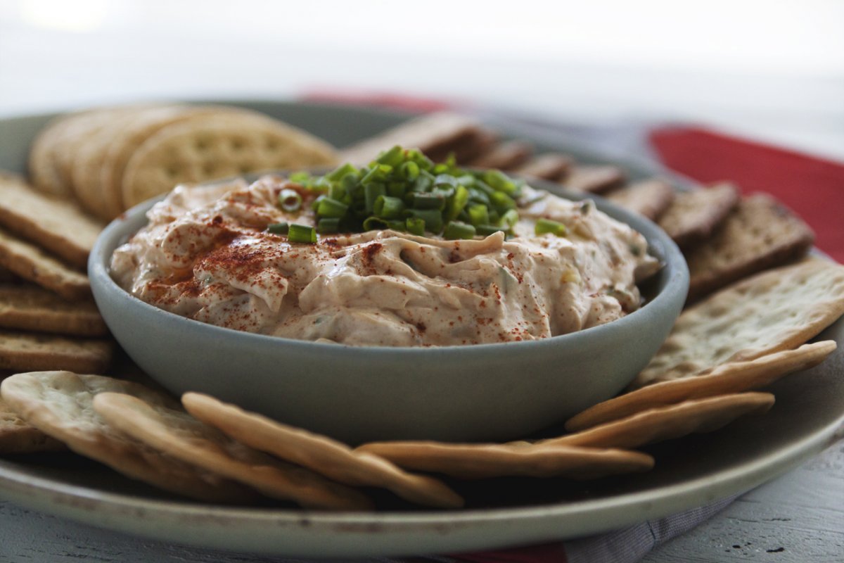 Smokey Spanish cream cheese dip Natrel