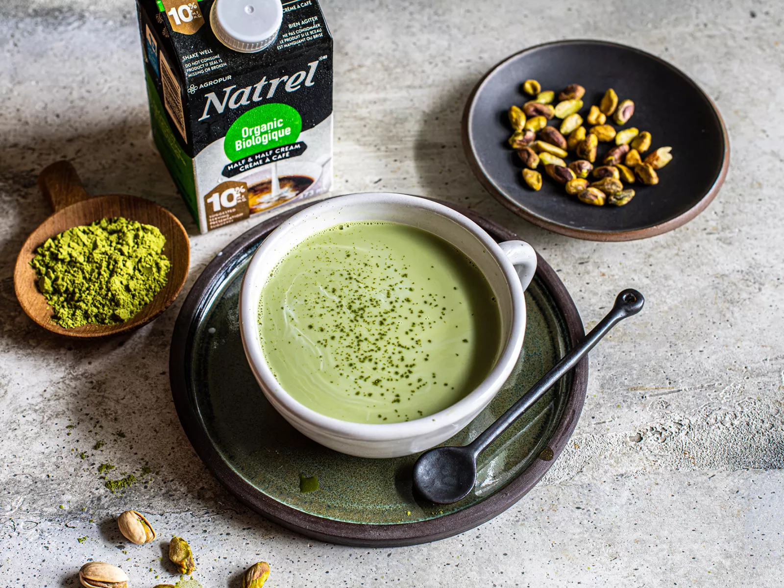 Matcha latte à la pistache